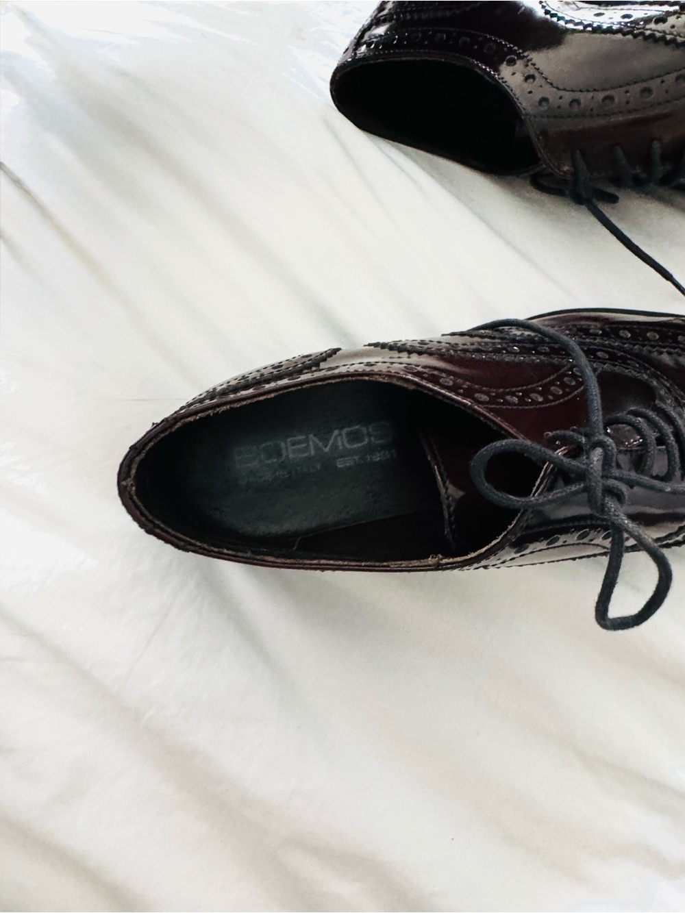 Woman’s Boemos Burgundy Brogue Oxfords Size 38/8 - Picture 8 of 9